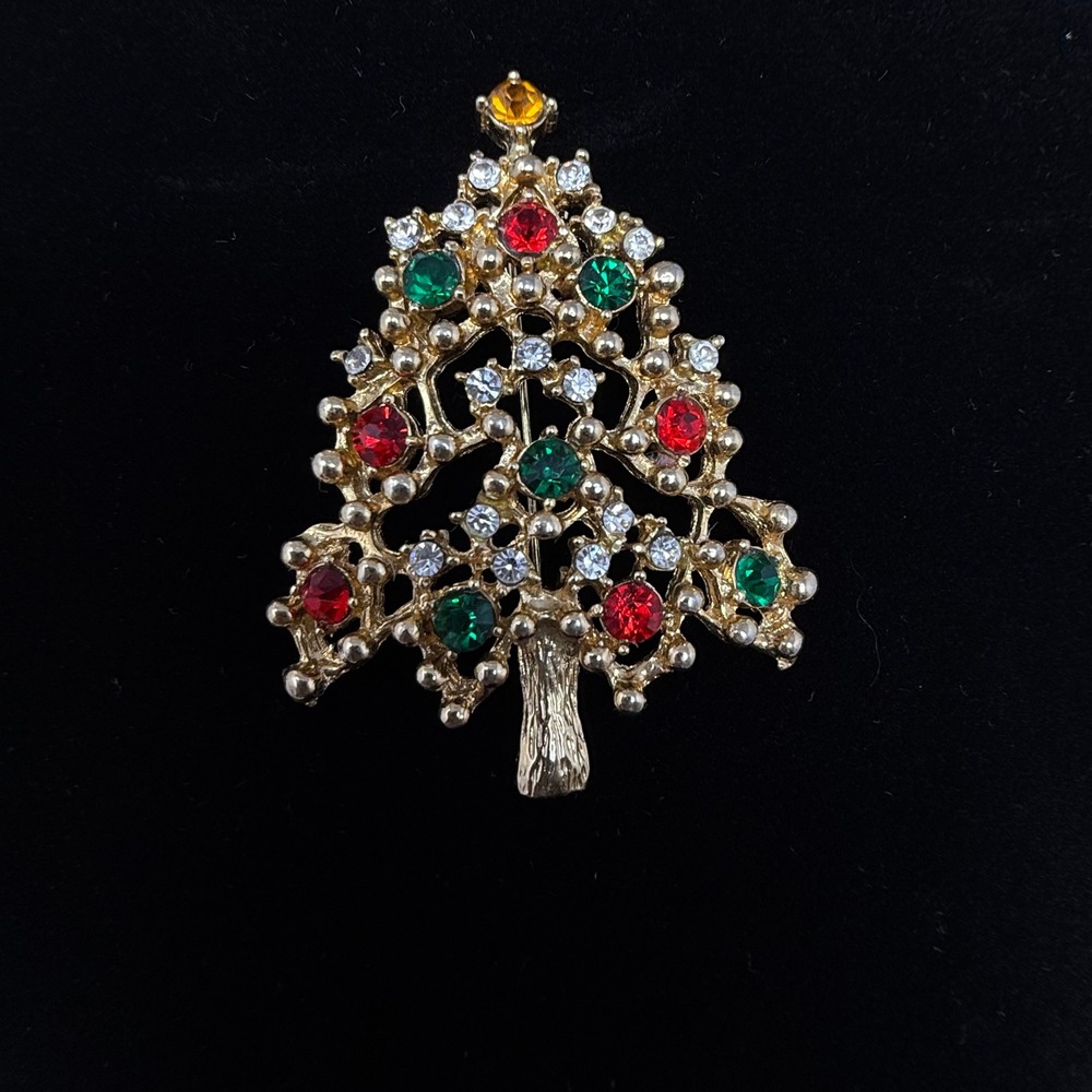 Vintage Rhinestone Christmas Tree Brooch Pin in Green and Red